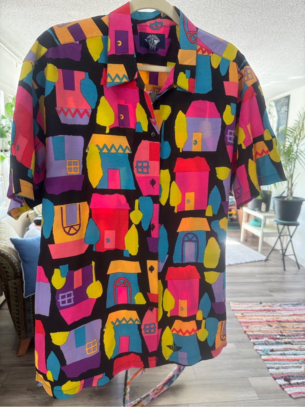 True Vintage 1992 Dockers Abstract House Print Shirt sz med but measures as a XL